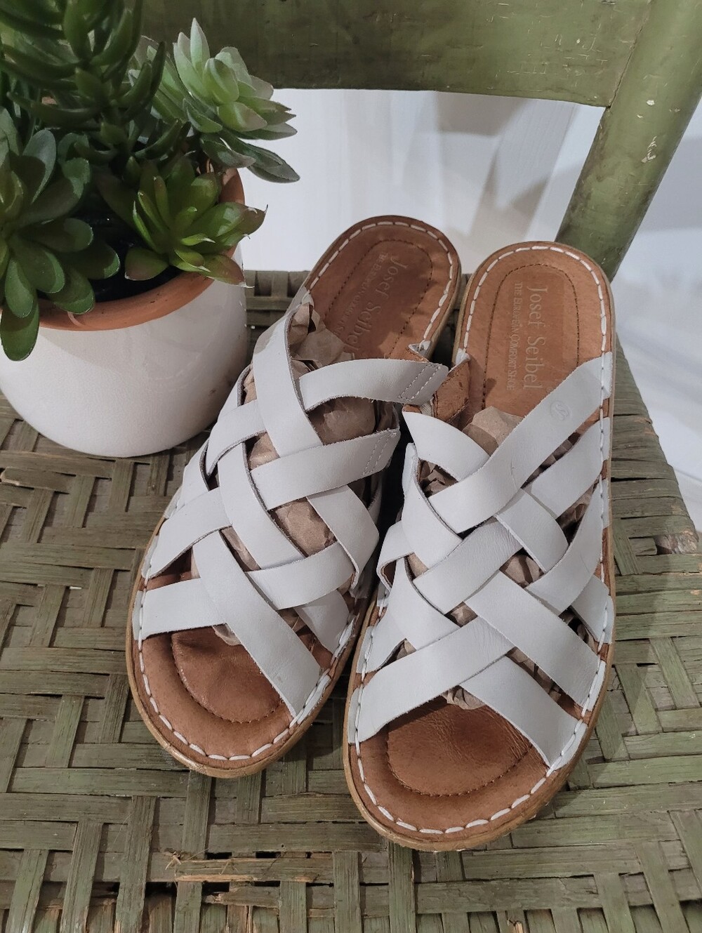 Josef Seibel Bone Woven Leather Slide Mules Sandals Size 41 EU, 10 US.